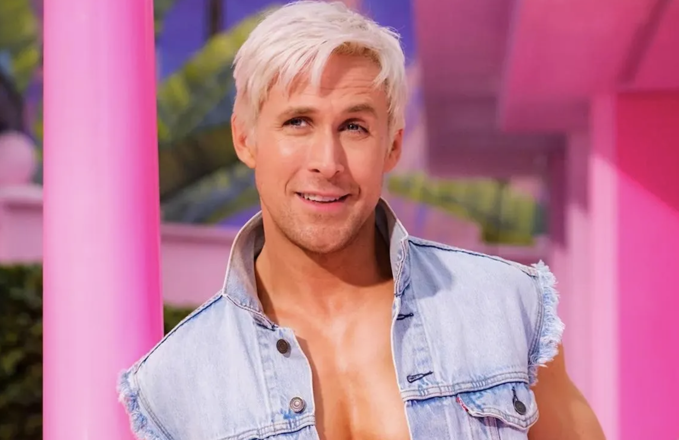 Ryan Gosling lanza versión navideña del éxito sorpresa ‘I’m Just Ken’, parte del EP con temática ‘Barbie’