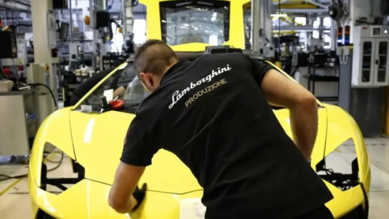 Sindicatos automotrices y Lamborghini logran hito al acordar semana laboral de 4 días