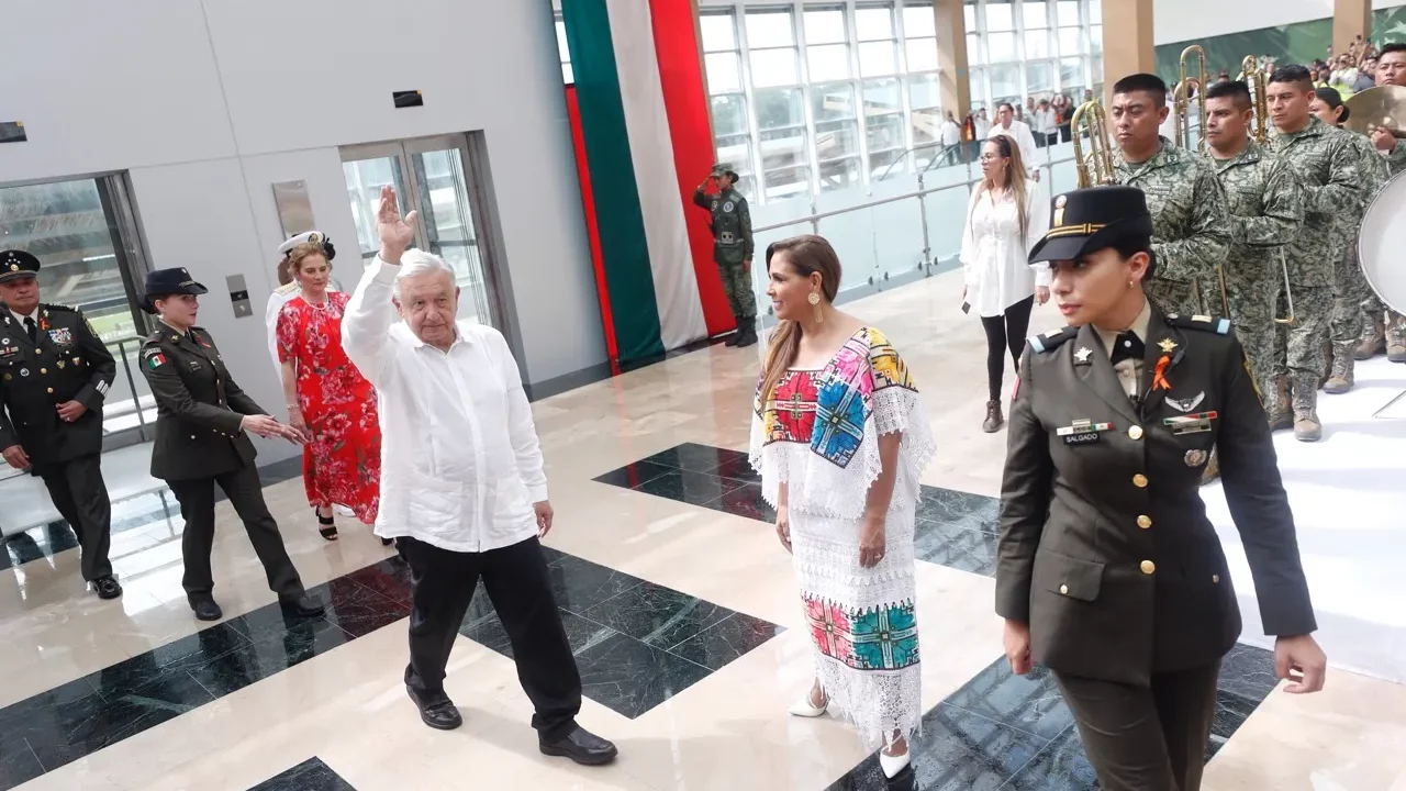 Aeropuerto de Tulum abre inconcluso y con goteras
