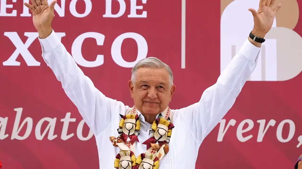 AMLO llama a combatir ‘entre todos’ el problema de la extorsión