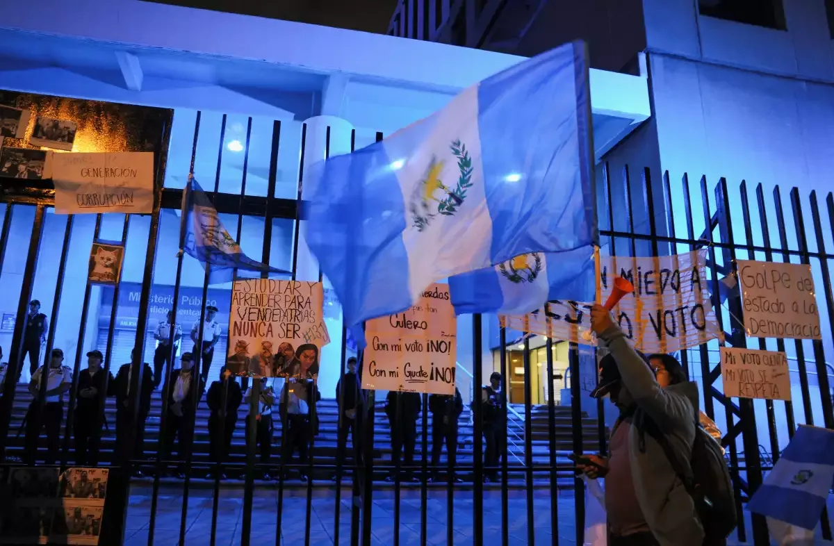 Guatemala, cerca de una ruptura del orden constitucional, alerta CIDH