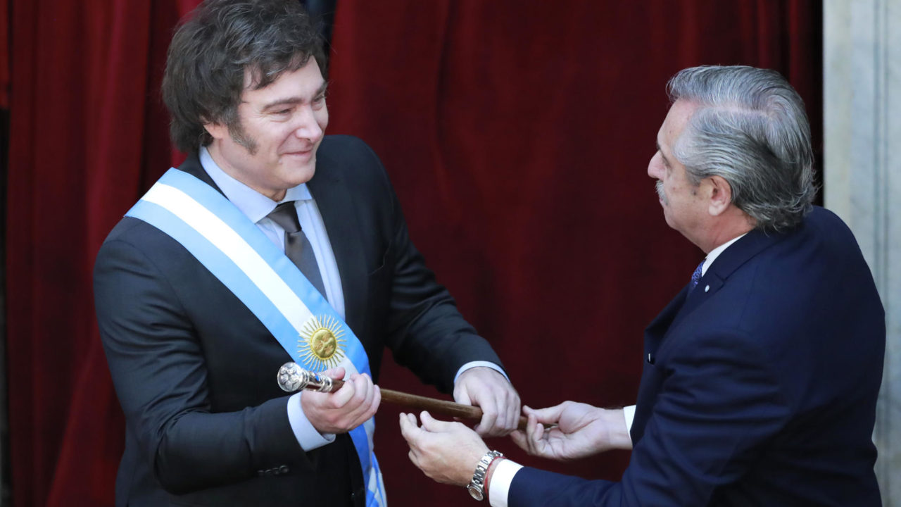 Asume Javier Milei: “Hoy comienza una nueva era en Argentina”
