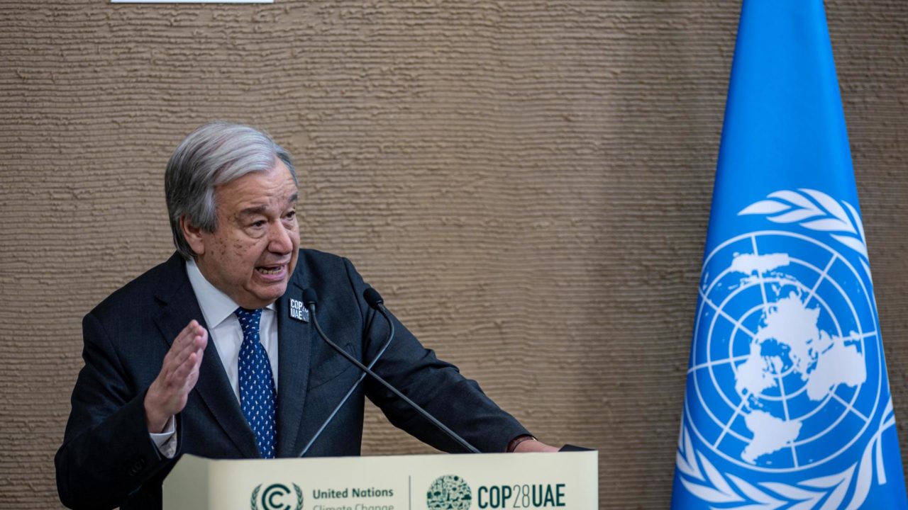 ONU abre la puerta al fin de los combustibles fósiles según el país