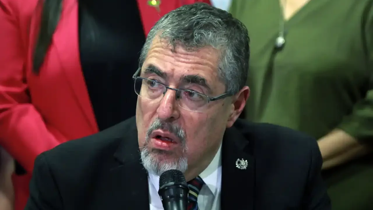 OEA y la UE piden al Congreso de Guatemala que le entregue el poder a Arévalo