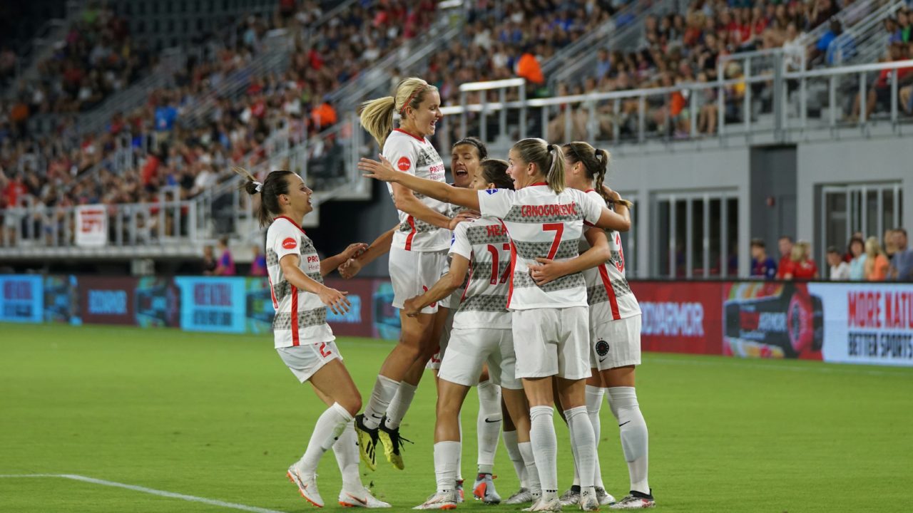 El futbol femenino inglés consigue una gran revolución
