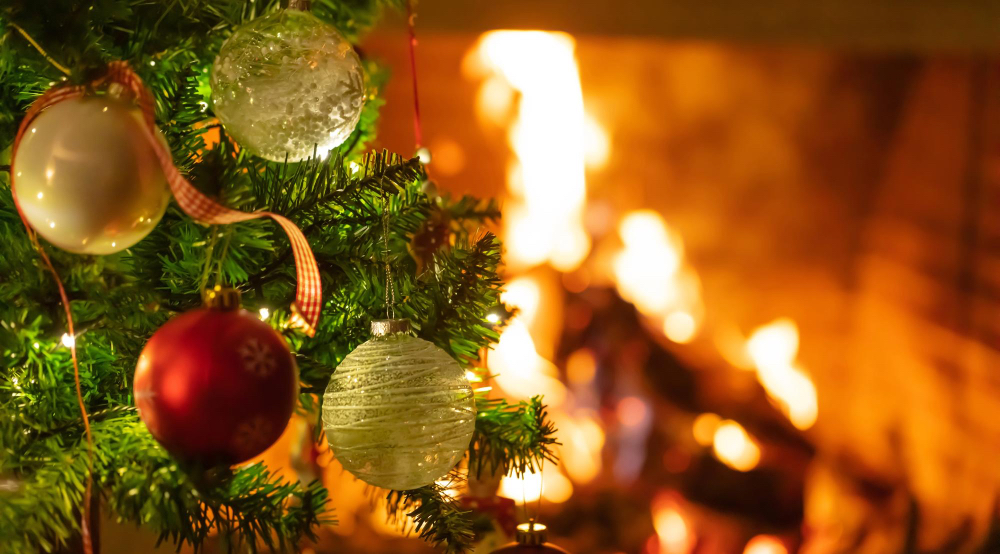 Mayoría de incendios en diciembre son por el árbol navideño ¿lo cubre un seguro?