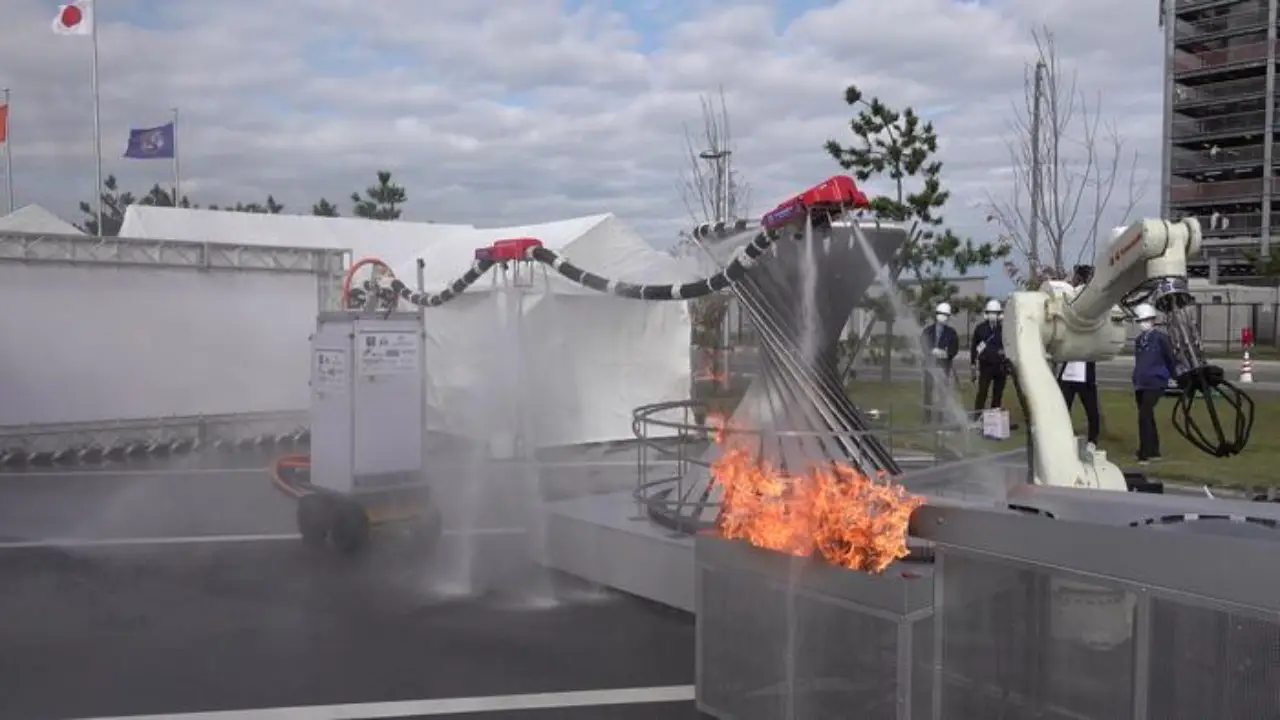 Desarrollan robot extintor de incendios inspirado en dragones voladores