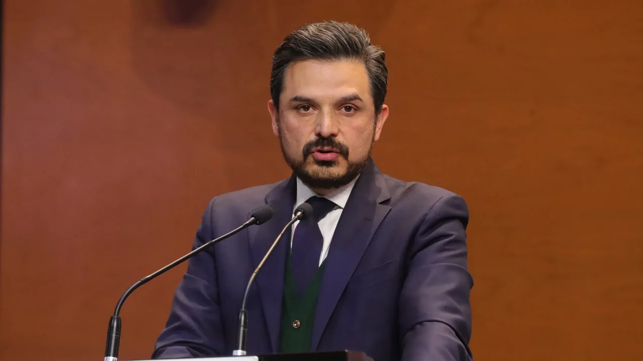 Si fallan elevadores en el IMSS, son los comprados en 2016: Zoé Robledo
