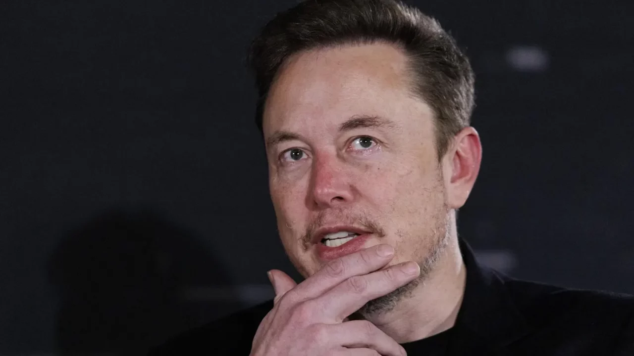 Elon Musk ya no es el más rico del mundo después de que un juez anulara un paquete salarial de 51,000 mdd