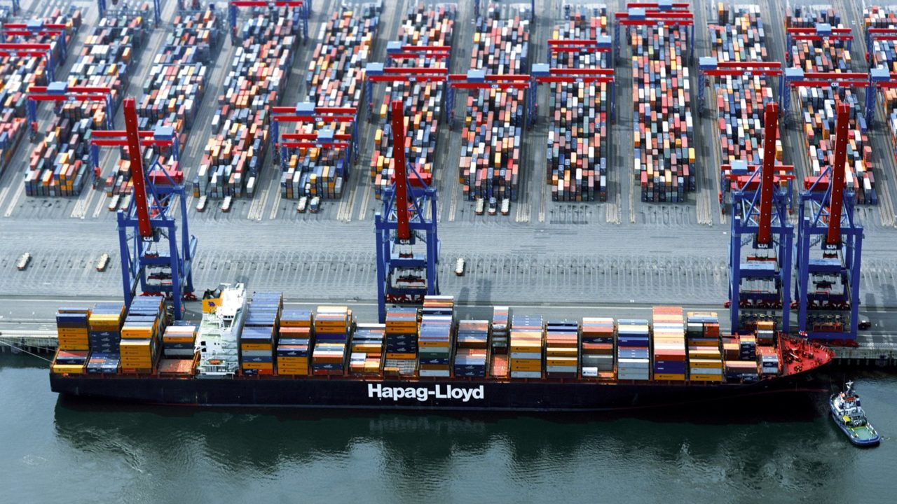 Hapag-Lloyd ofrecerá tránsito terrestre por Arabia Saudita debido a la situación del mar Rojo