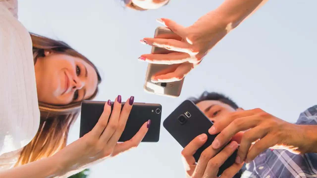 Usuarios de internet y telefonía se ahorraron 805,000 mdp en 10 años: IFT