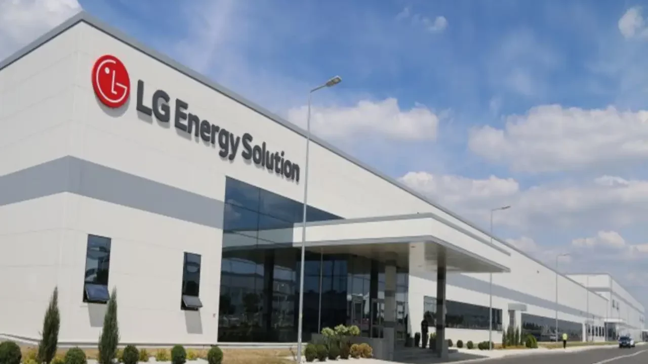 LGES ajusta su perspectiva para 2025 después que baja demanda de EVs impactara en ganancias