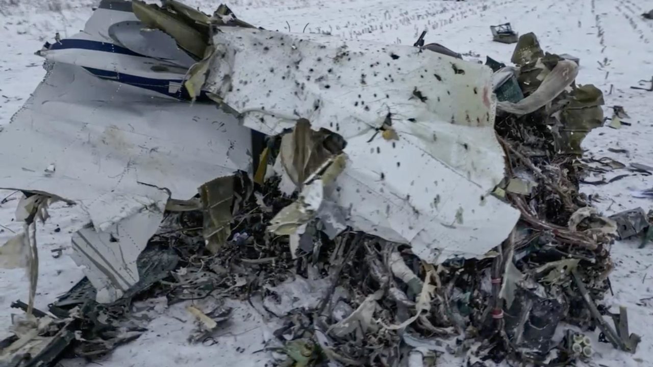 Avión de carga militar ruso se estrella con 15 personas a bordo