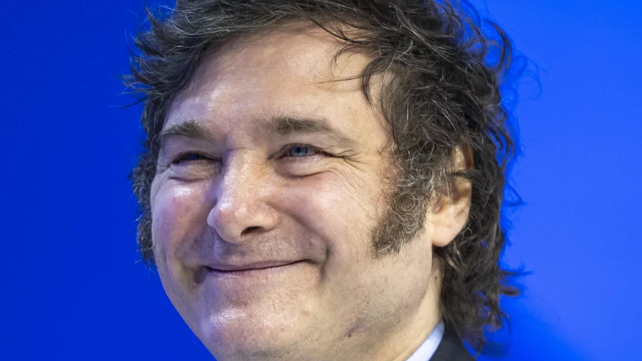 Javier Milei conversa con BlackRock, que irá a Argentina a evaluar inversiones
