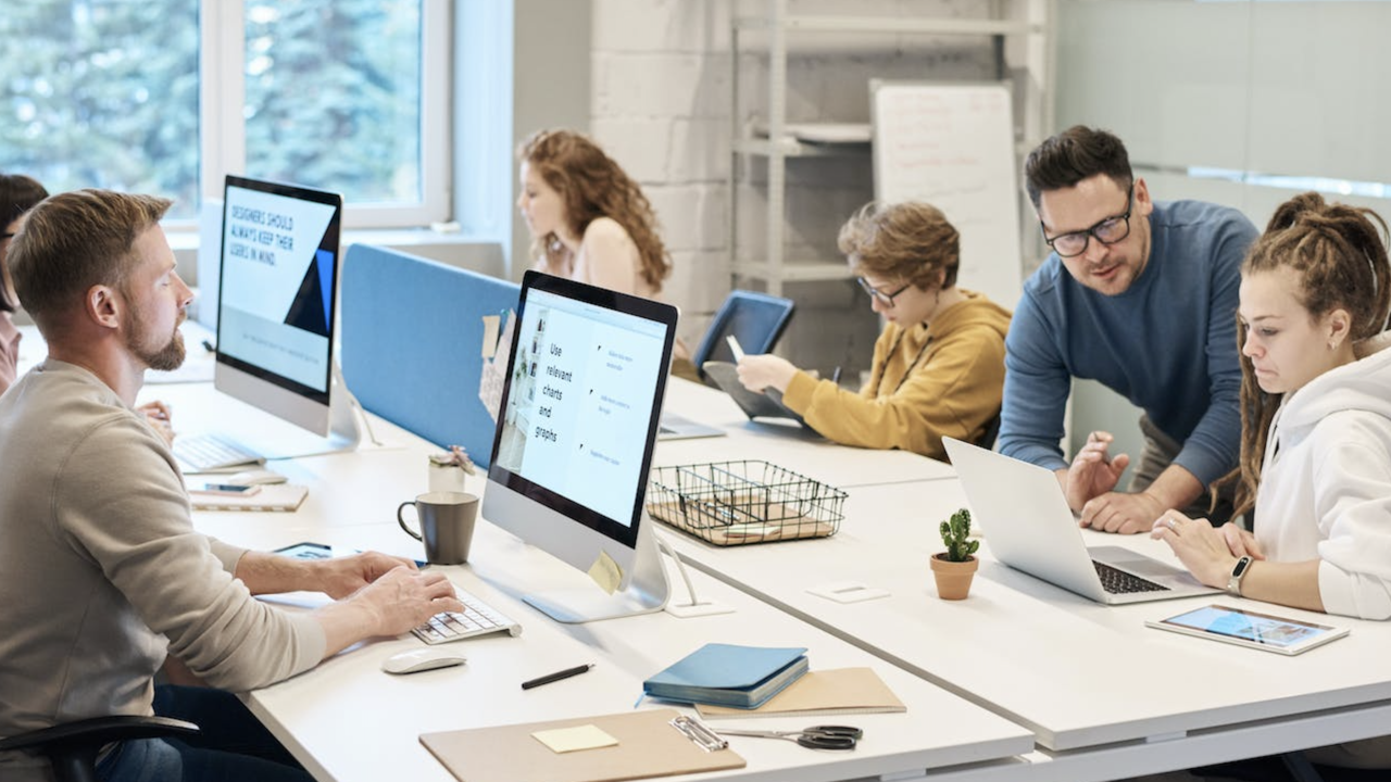 Así crece la tendencia de alianzas entre startups, empresas y universidades