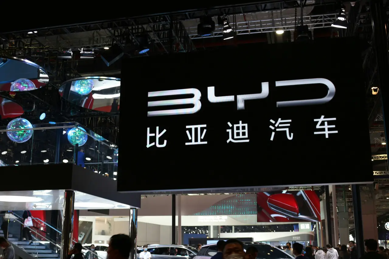 El fabricante chino BYD destinará 14,000 mdd al desarrollo de vehículos inteligentes