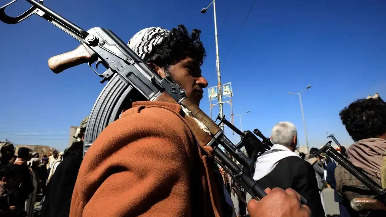 EU y Reino Unido bombardean Yemen en respuesta a ataques en el mar Rojo