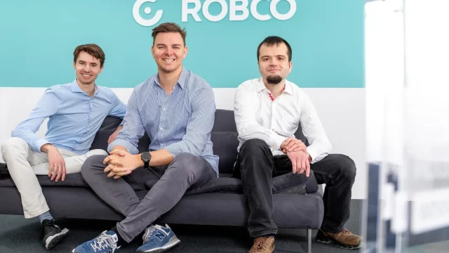 Los fundadores de RobCo (de izquierda a derecha) Paul Maroldt, Roman Hölzl y Constantin Dresel. ROBCO