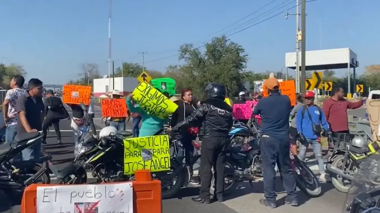 Damnificados por huracán Otis exigen censo a autoridades y bloquean vías de Acapulco