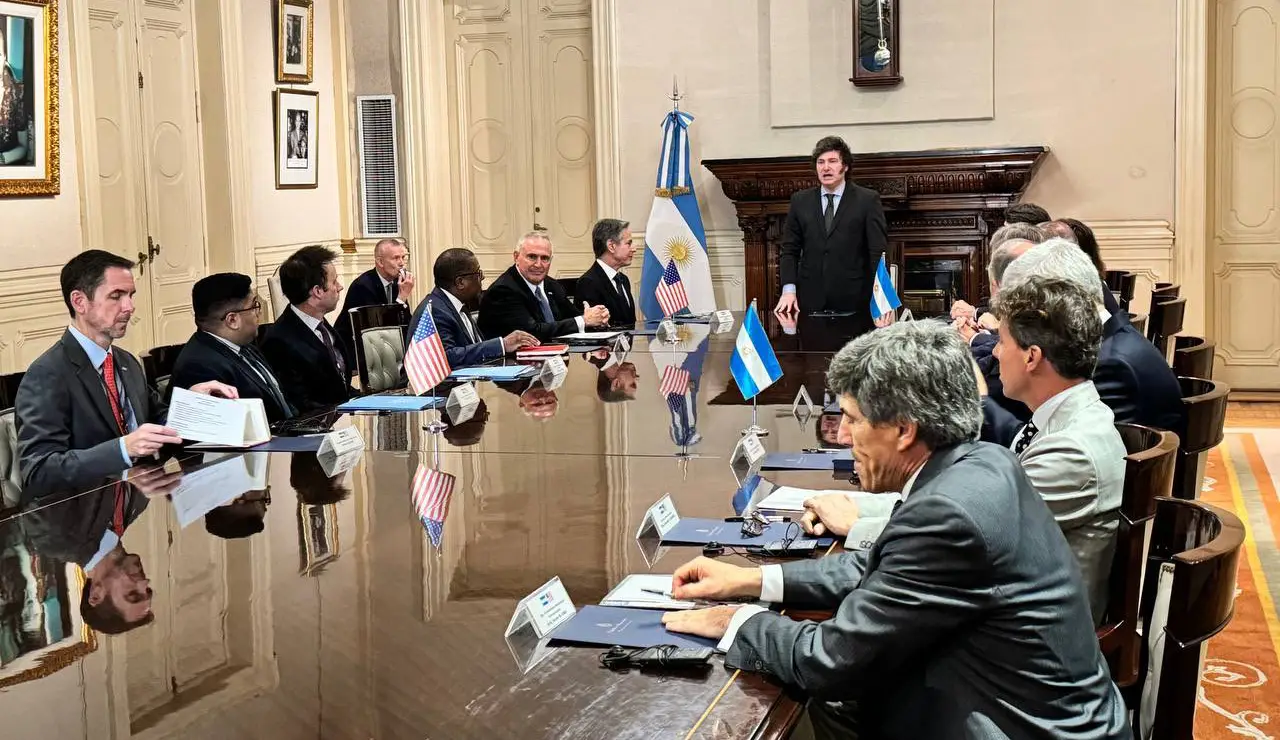 Blinken se reúne con Javier Milei en un gesto de respaldo de EU a Argentina