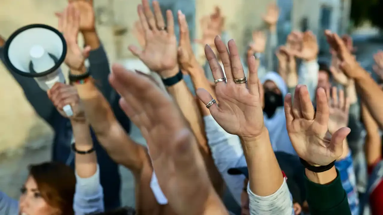 Inician campañas con sombra de AMLO como cuarto candidato: analistas