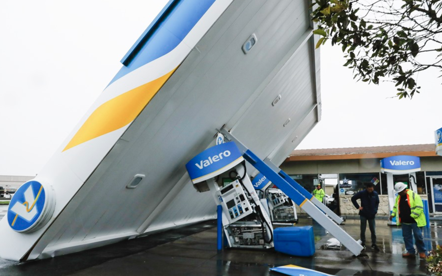 Emiten alertas de evacuación en California ante la amenaza de inundaciones por tormenta