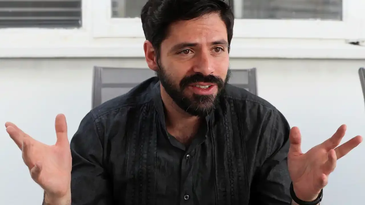 Hermano de mexicano gay detenido en Catar pide apoyo del Estado