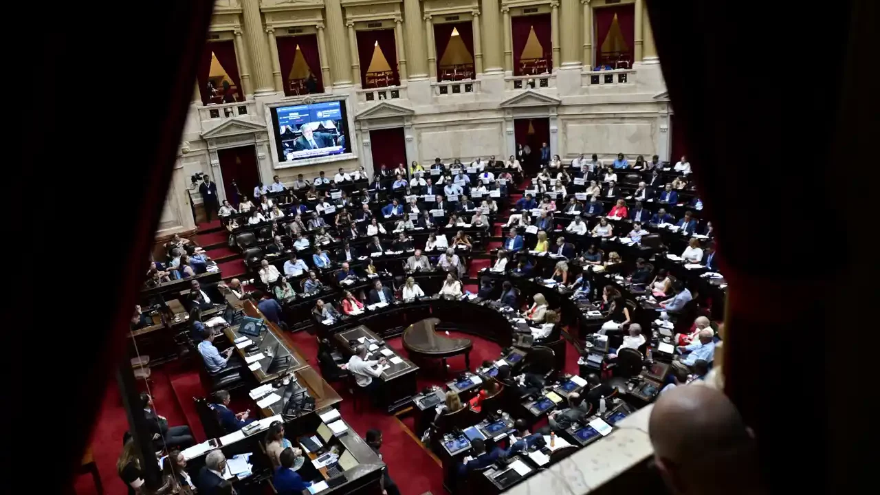 Senado argentino rechaza decreto de Milei para desregular la economía