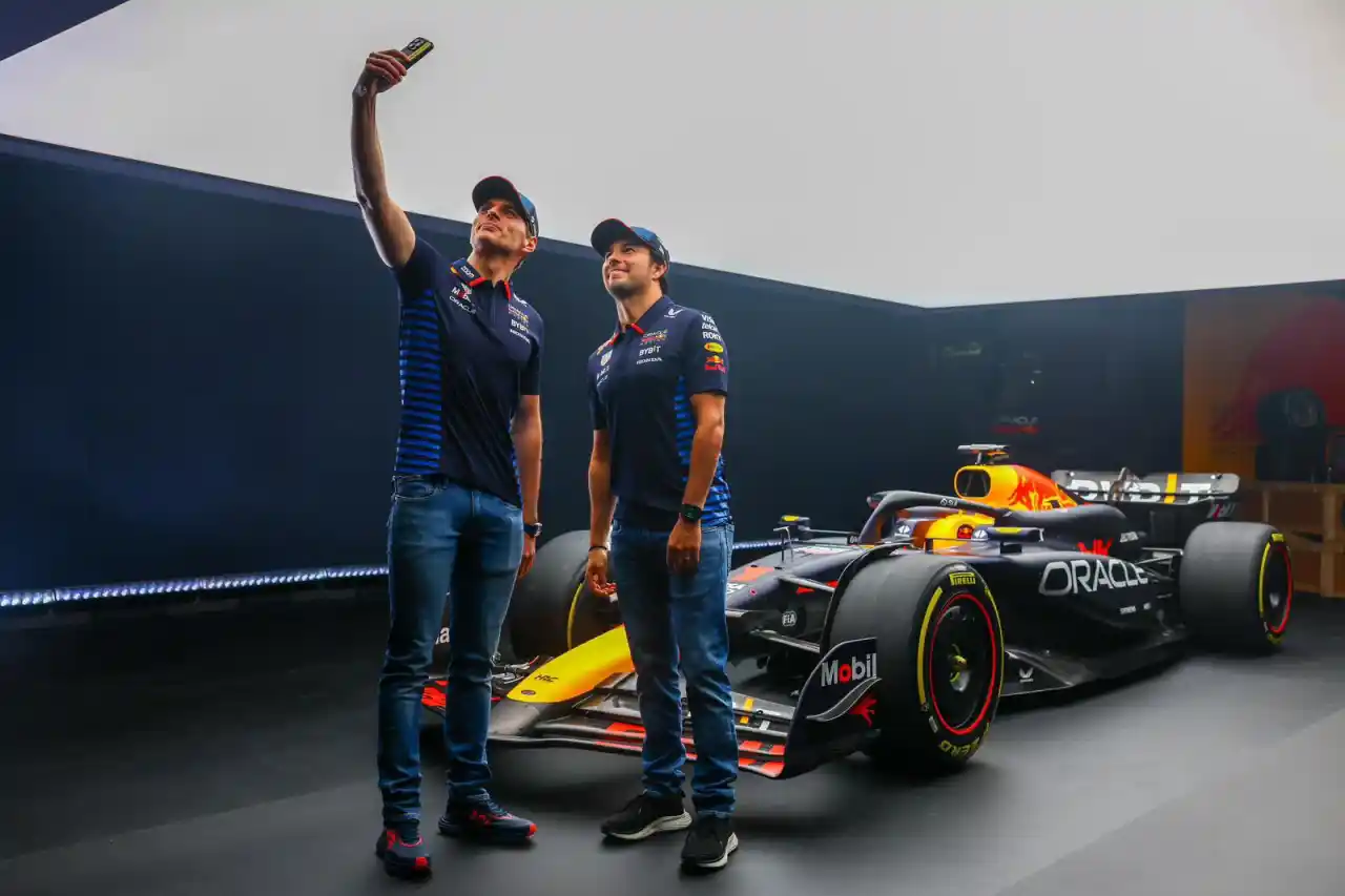 Red Bull presenta el RB20 de Verstappen y ‘Checo’ Pérez