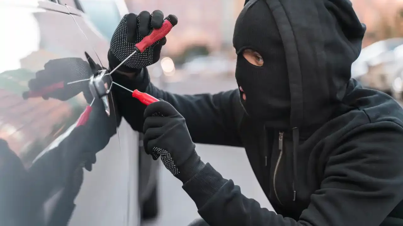 Baja robo de autos asegurados en México, pero también sus recuperaciones