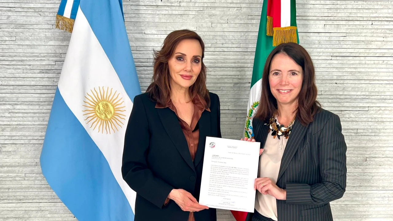 Senadora panista, Lilly Téllez, invita al presidente de Argentina, Javier Milei, al Senado mexicano