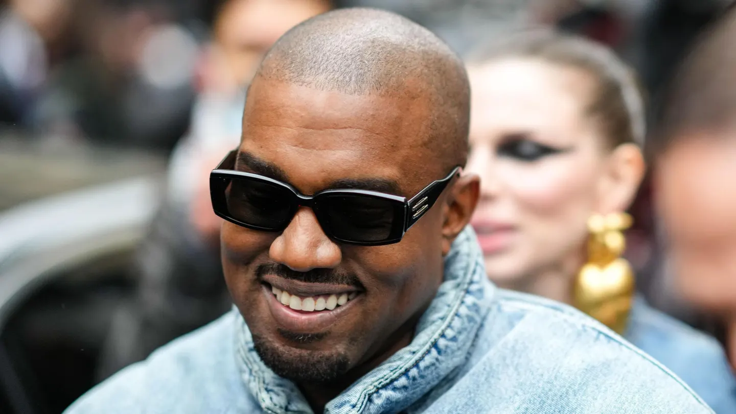 Kanye West consigue el primer número uno desde la controversia por antisemitismo con ‘Carnival’; presenta el videoclip