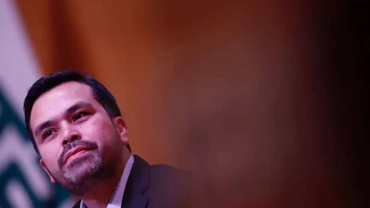 Jorge Álvarez Máynez propone academia de policías y regular vapeadores