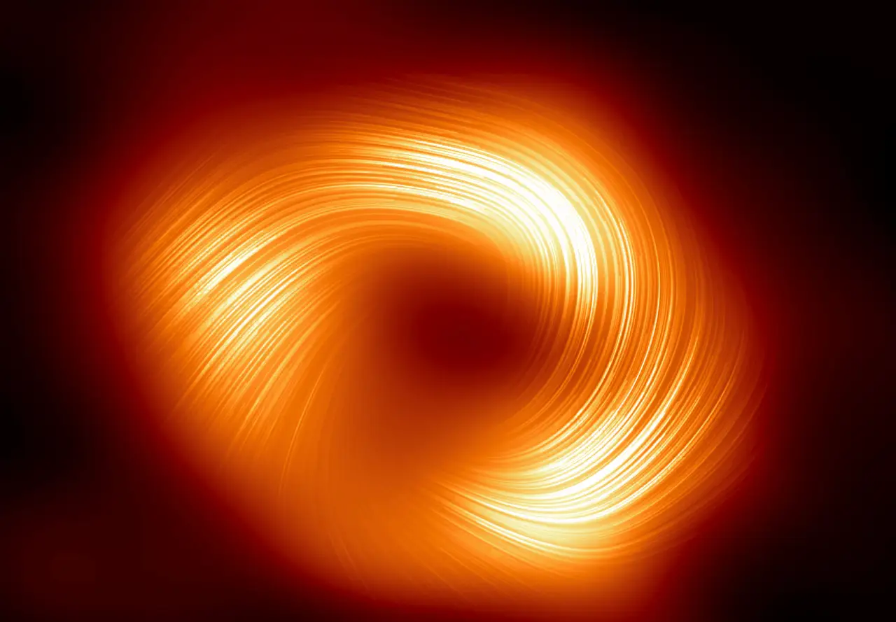 Imagen del agujero negro de la Vía Láctea muestra la presencia de potentes campos magnéticos