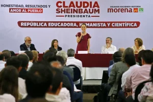 claudia-sheinbaum-universitarios