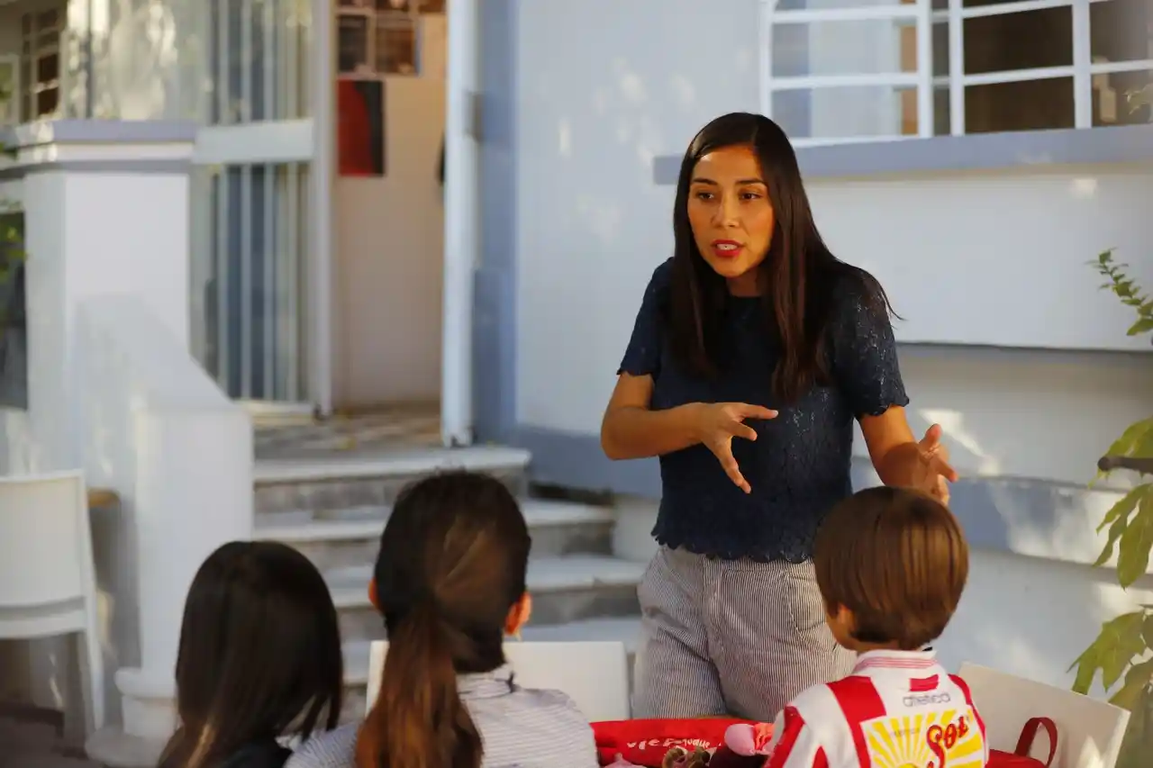 Educadoras menstruales enseñan a niñas mexicanas sobre su periodo