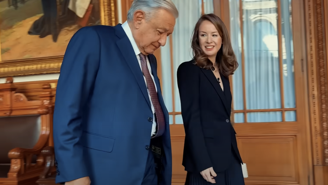 INE pide a AMLO bajar de YouTube su entrevista con periodista de medio español