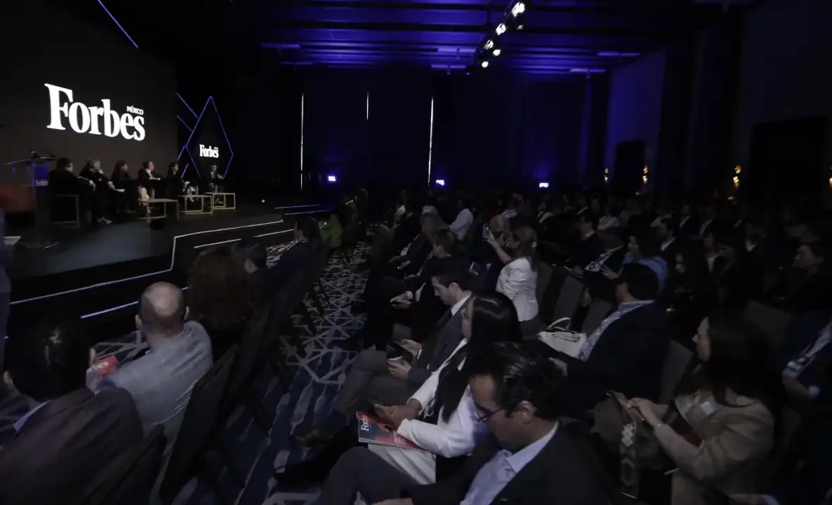 Foro Forbes Monterrey Economía y Negocios: Es necesario pasar del nearshoring al ‘greenshoring’, afirma Arca Continental