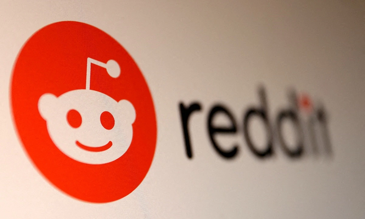 Acciones de Reddit aumentan después de su asociación con OpenAI