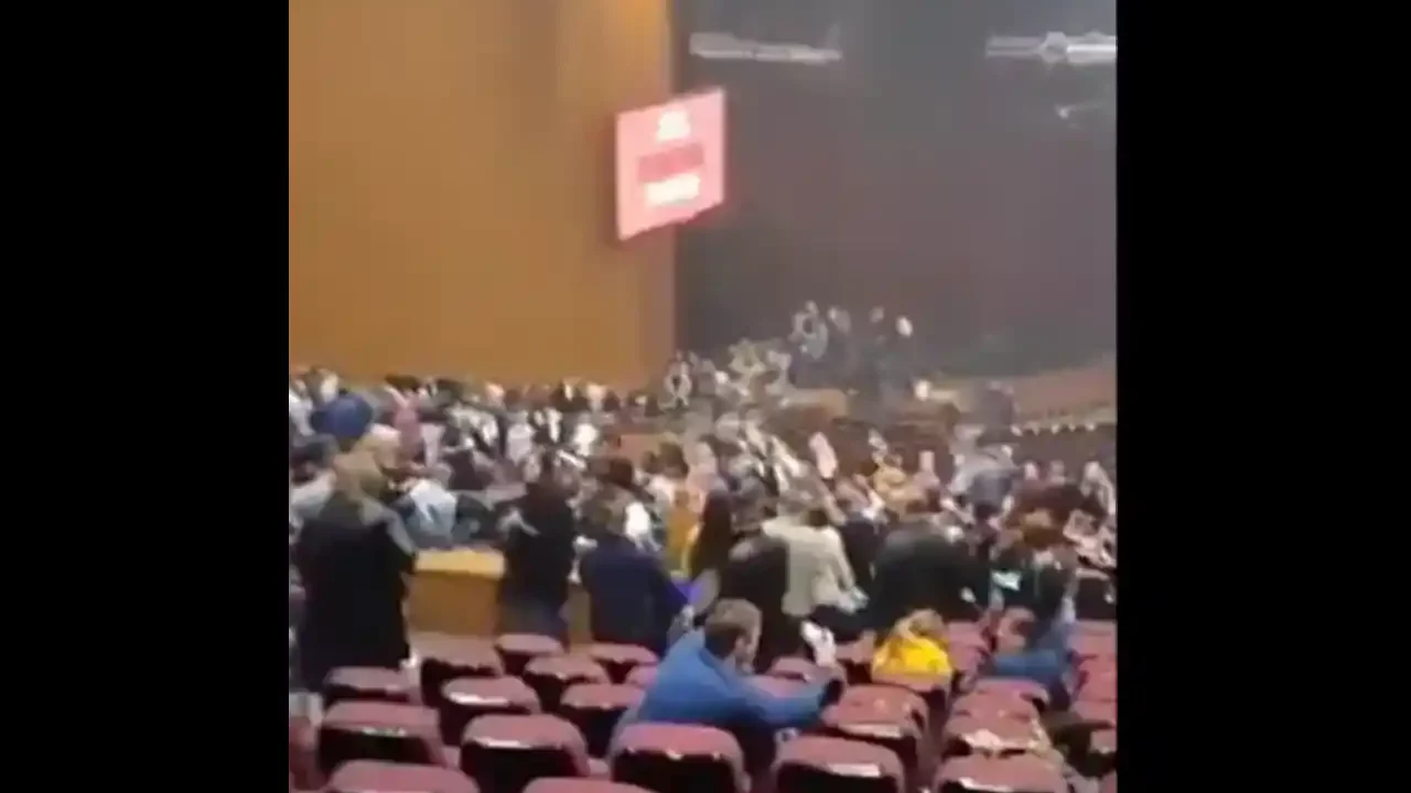 Al menos 40 muertos deja tiroteo durante concierto a las afueras de Moscú