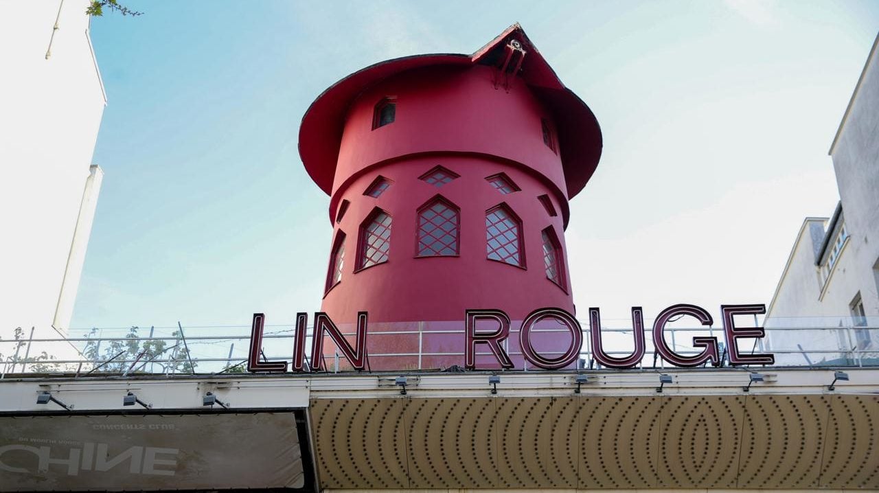 El Moulin Rouge, símbolo de París, amanece sin aspas por primera vez en 135 años. Noticias en tiempo real