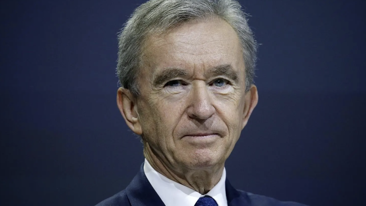 Bernard Arnault declara que no sabía de supuesta vigilancia ilegal en juicio por espionaje