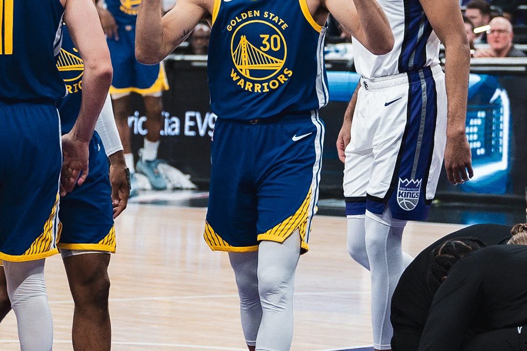 Jersey de Stephen Curry, es el más vendido en esta temporada de la NBA por encima del de LeBron James