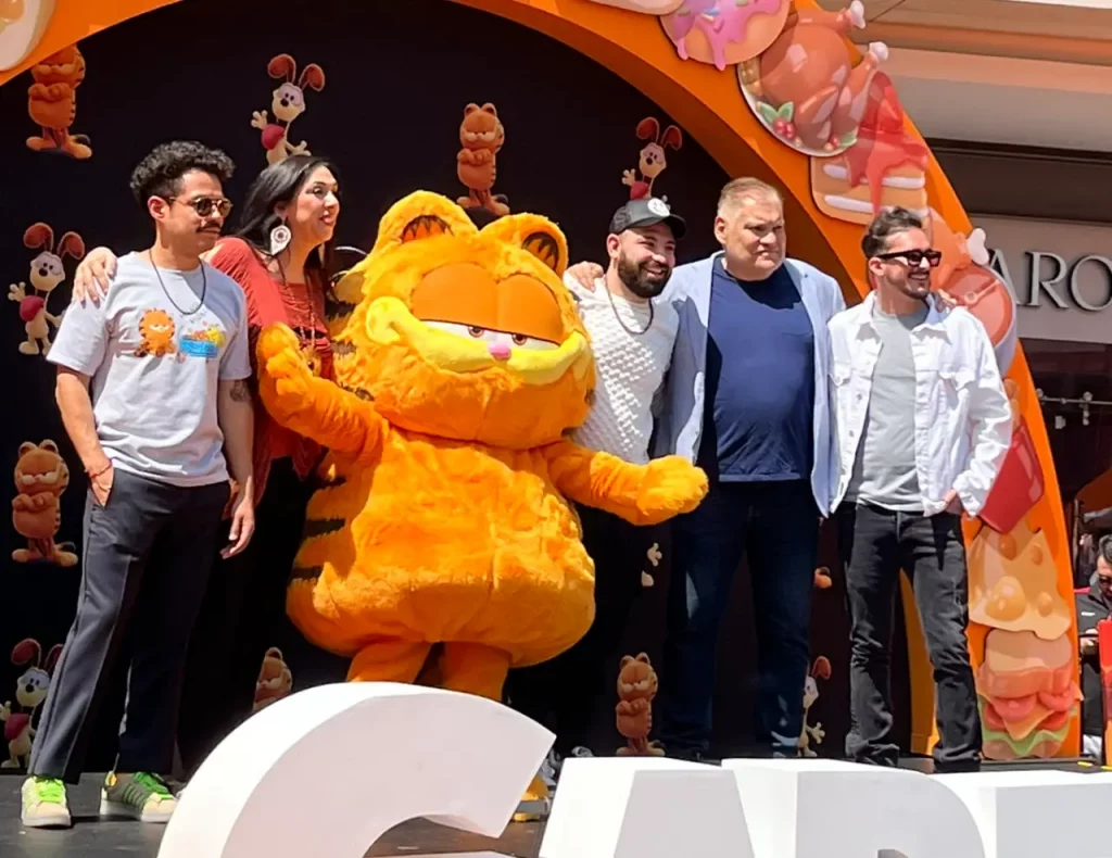 Garfield: Fuera de casa - Figure 1