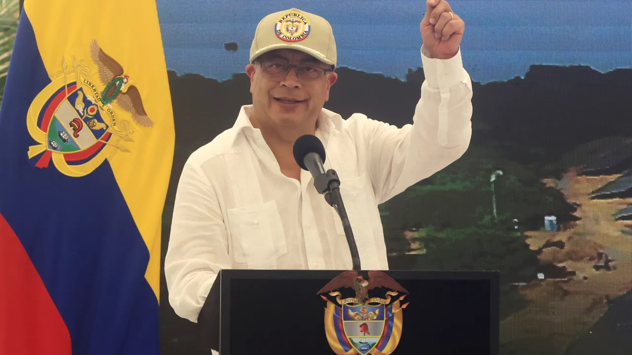 Colombia suspende reunión de gabinete con Ecuador por asalto a embajada de México