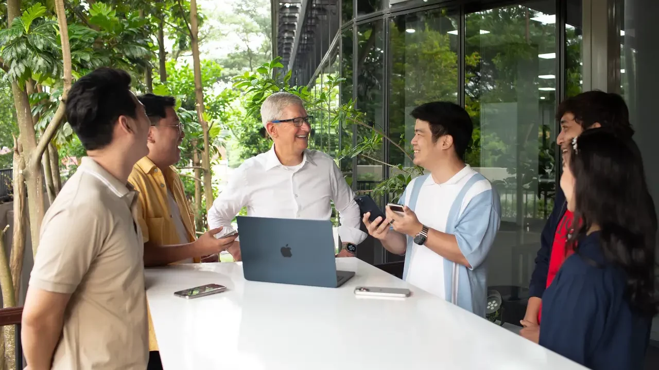 Tim Cook reconoce ‘potencial’ en el desarrollo de Indonesia con una nueva Academia en Bali