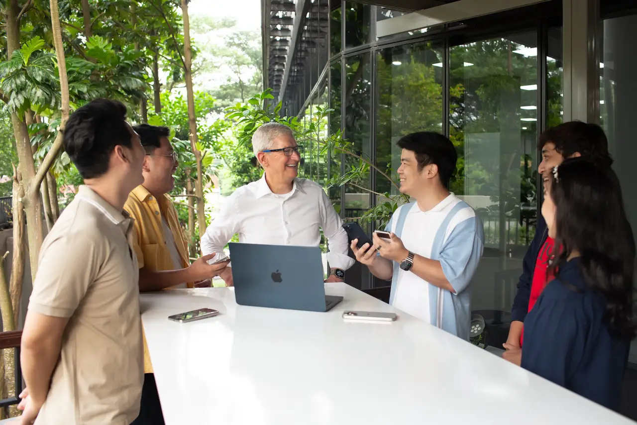 Tim Cook reconoce ‘potencial’ en el desarrollo de Indonesia con una nueva Academia en Bali