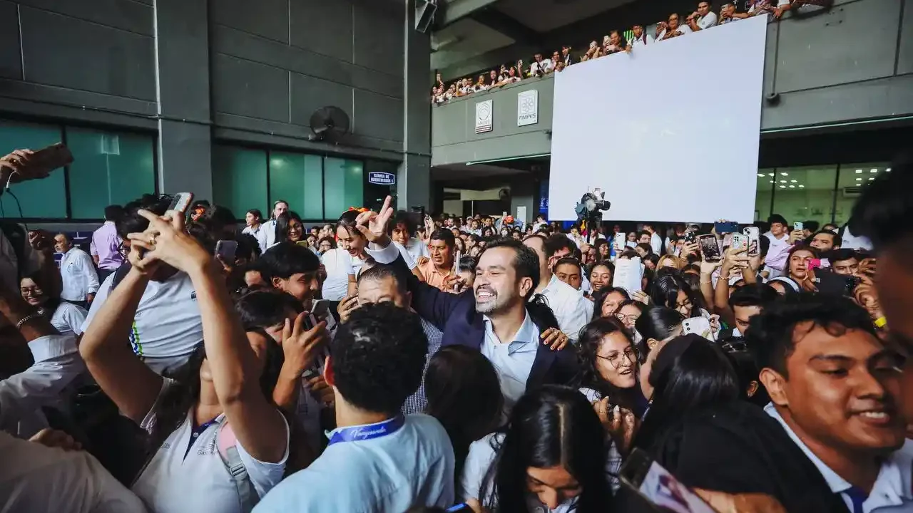 Bajar la edad para pensionarse no es sensato, afirma Jorge Álvarez Máynez