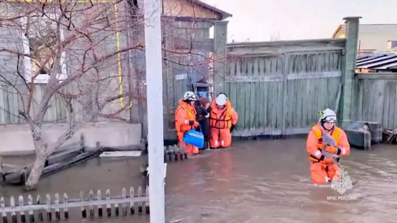 Deshielo provoca inundaciones récord en los Urales rusos