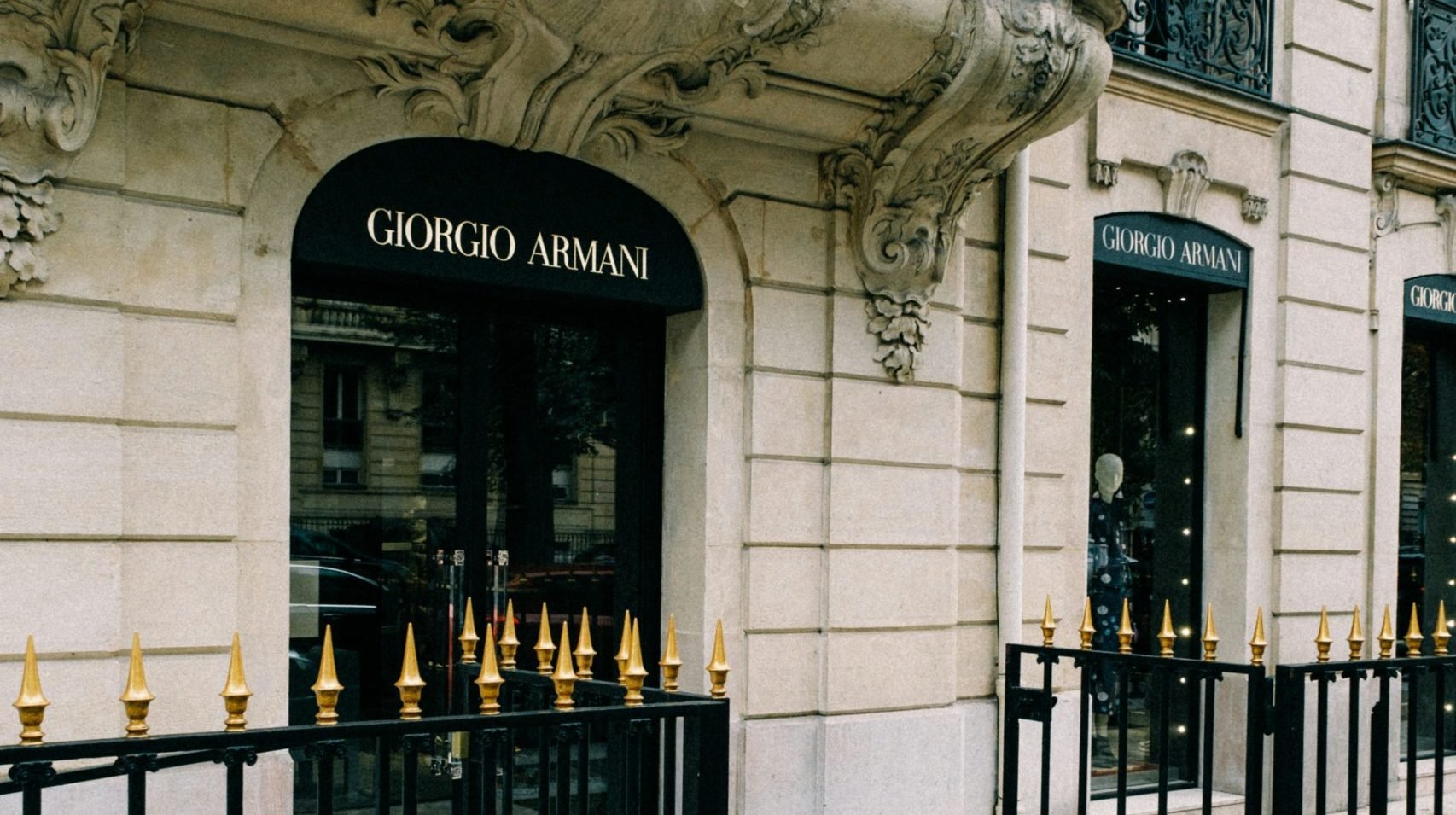 Área de producción de moda de Armani, bajo la ‘mirada’ judicial por explotación laboral